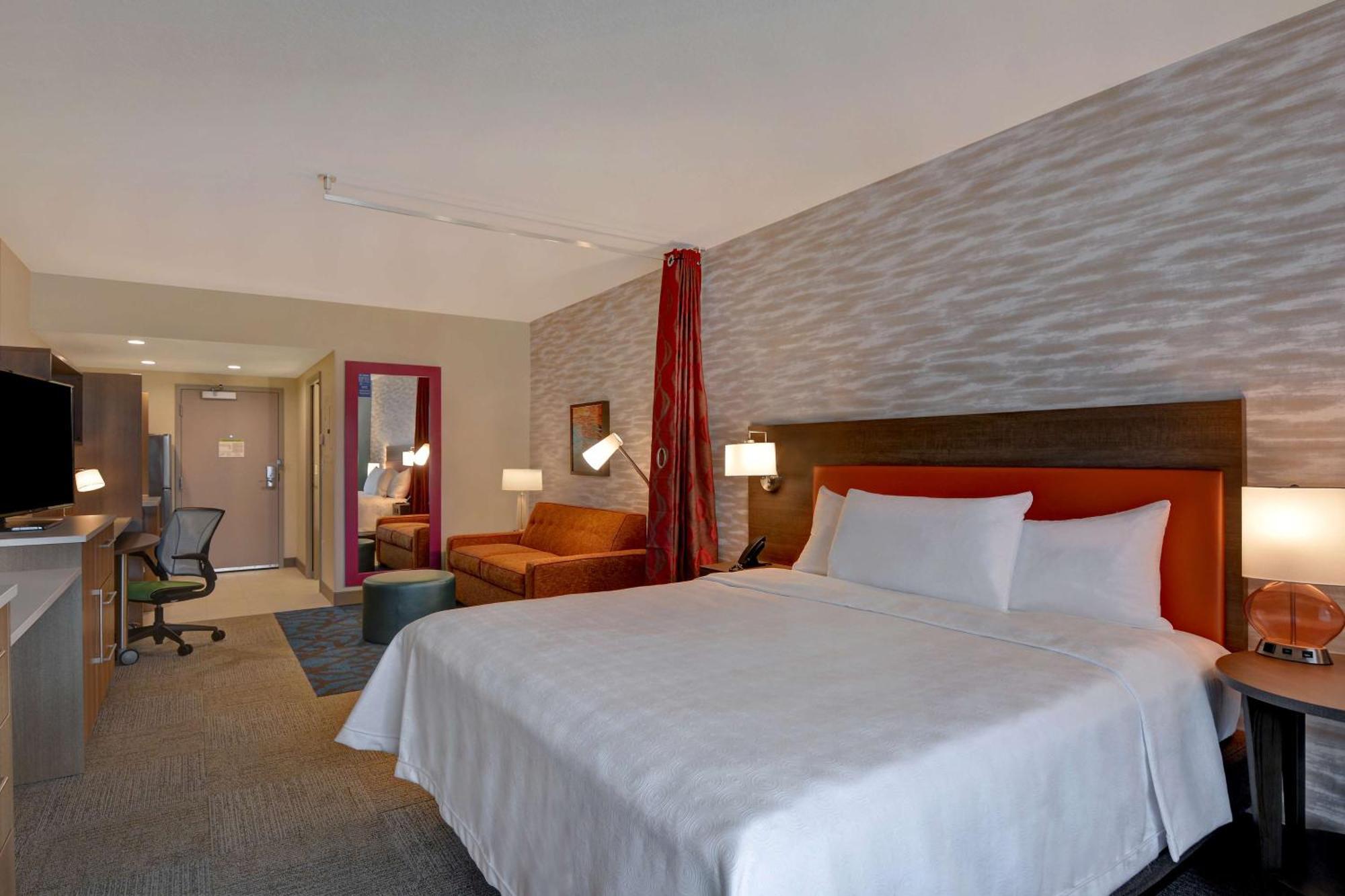 Hotel Home2 By Hilton Orlando Flamingo Crossings, Fl Four Corners