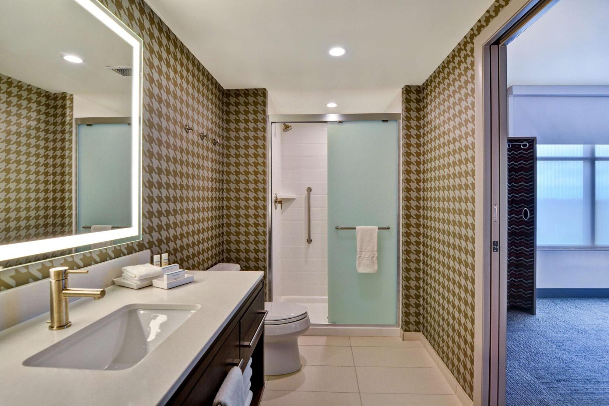 Home2 By Hilton Orlando Flamingo Crossings, Fl Four Corners